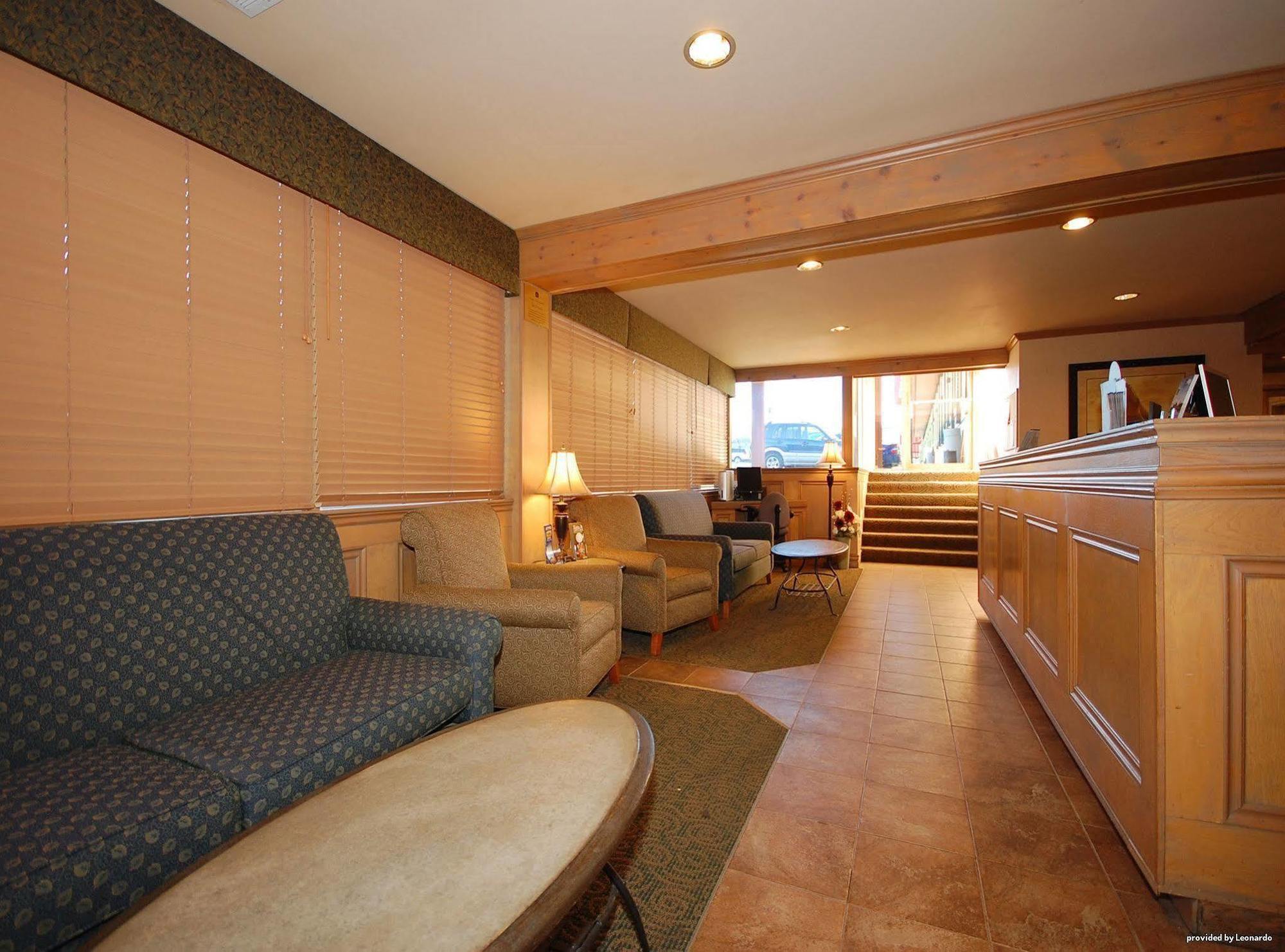 Western Edgewater Hotel 3*
